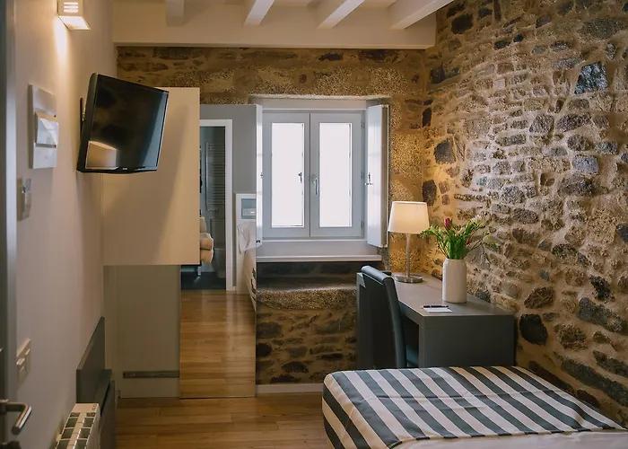 Πανσιόν Os Sobrinos Do Pai 3*